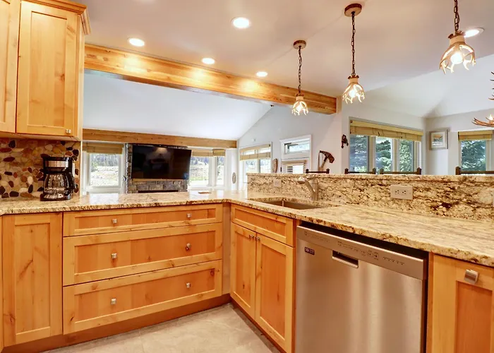 Woods 21 Townhome *