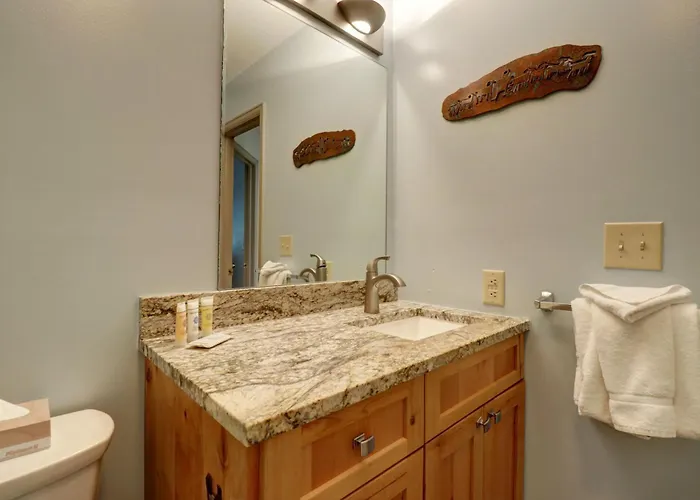 Woods 21 Townhome *