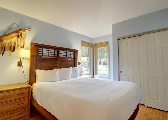 Woods 21 Townhome Apartment *